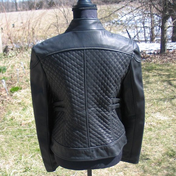 Short Black Quilted leather Jacket - Picture 2 of 4